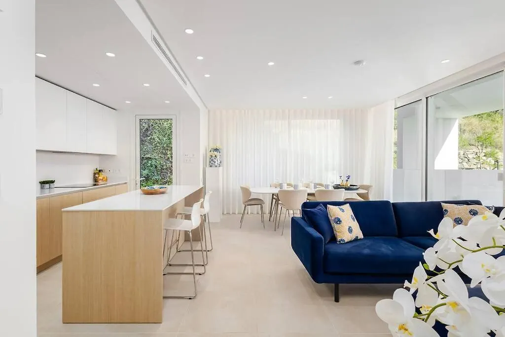 Stunning 2 Bedroom Palo Alto, Pool + Gym Rdr304 Marbella 0*,  Spain