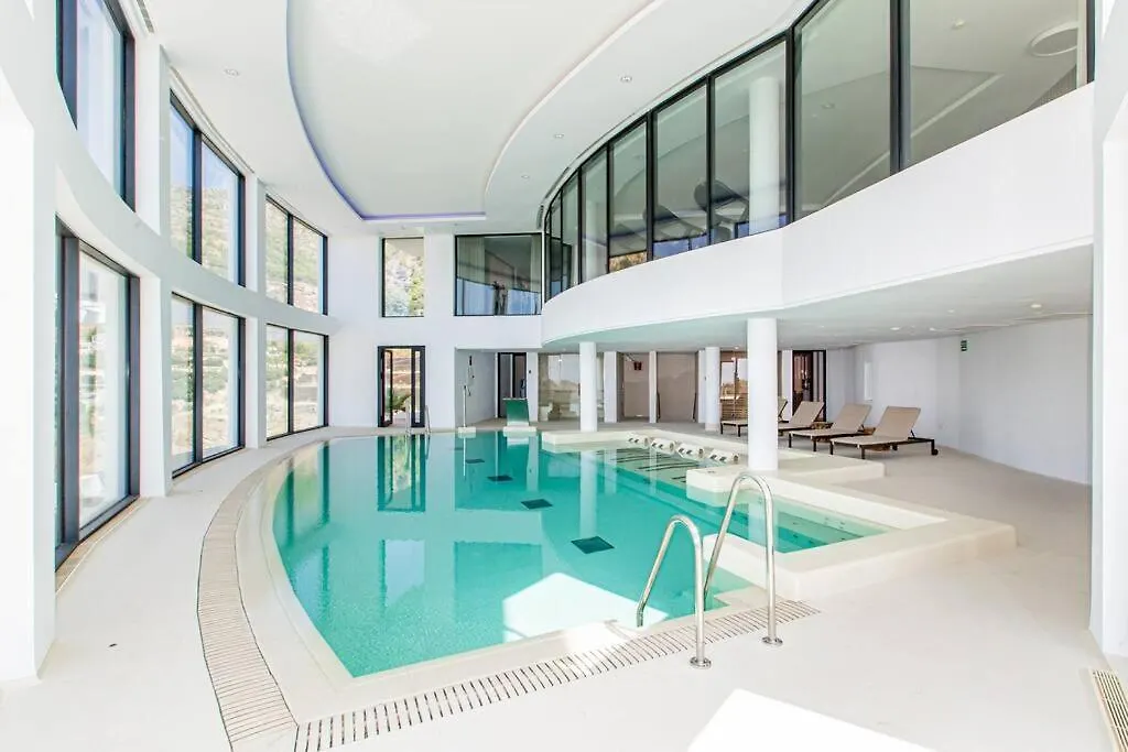 Stunning 2 Bedroom Palo Alto, Pool + Gym Rdr304 Marbella 0*,  Spain